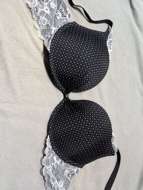 Victoria's Secret Black and White Polka Dot Lace T-Shirt Bra